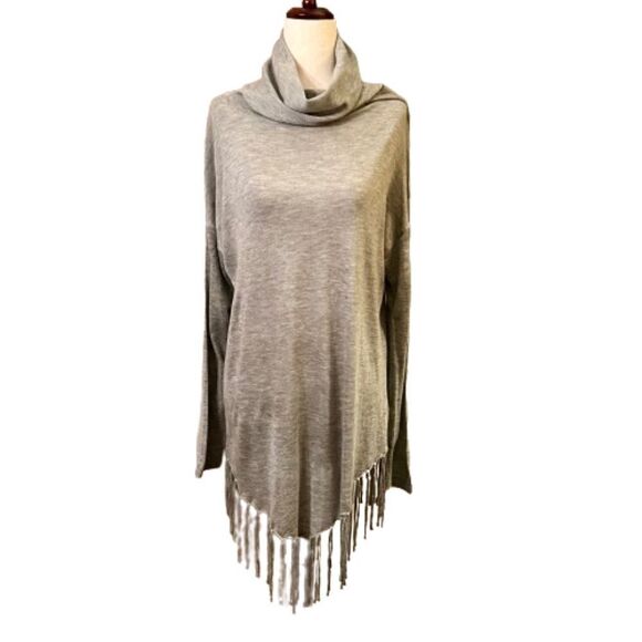 EEUC Women's Peter Nygard Gray Cowl Neck Sweater Fringe Hem Size MEDIUM - Picture 1 of 5